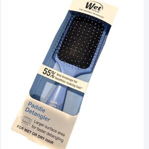 New Wet Brush Paddle Detangler in Blue